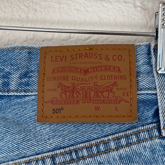 Levi Jeans - Distressed mom jeans - Picture 7 of 9